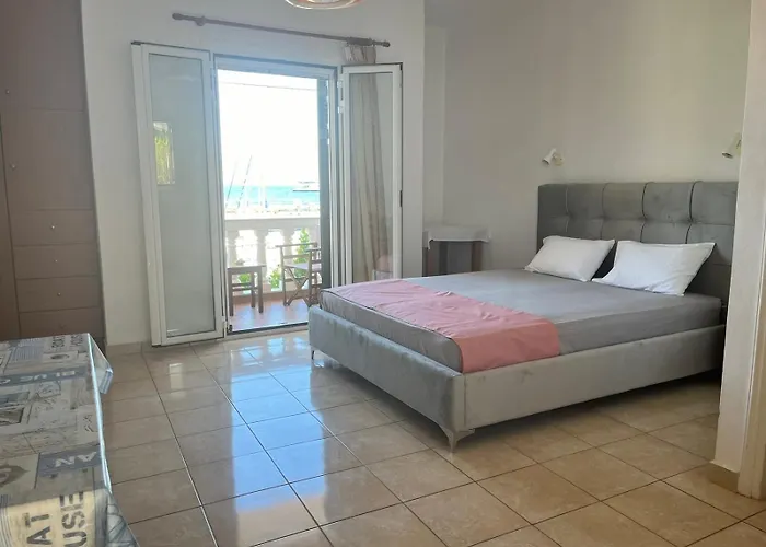 Karyatis Apartament
