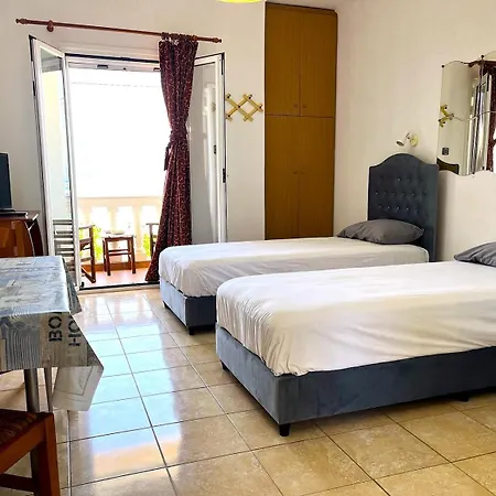 Karyatis Apartman Lixúri