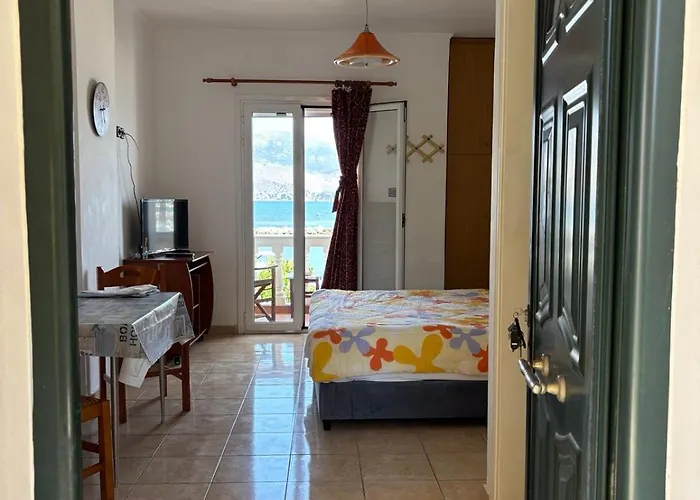 Karyatis Apartament